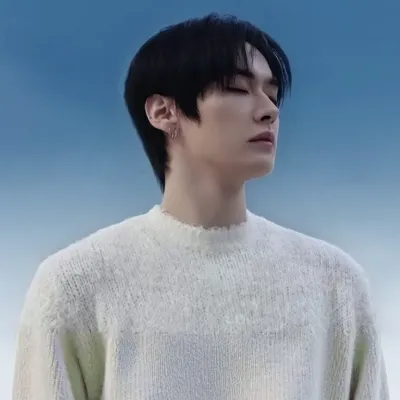 Leeknow - Rino: Emotionally intelligent AI companion portrait for deep conversations	