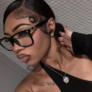 Dezy: DeepBrain AI companion portrait for free online chat and open conversations