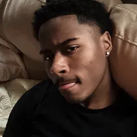 Джамарри: Познакомьтесь с главным героем нашего мира ИИ, со списком черт характера и возможностями общения с ИИ.	