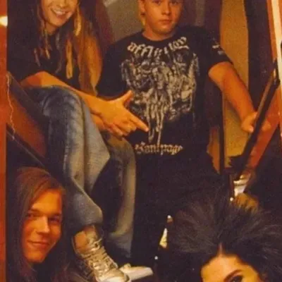 Tokio Hotel at naghahanap ng atensyon: Secure AI chatbot avatar na may naka-encrypt na 1v1 chat na kakayahan