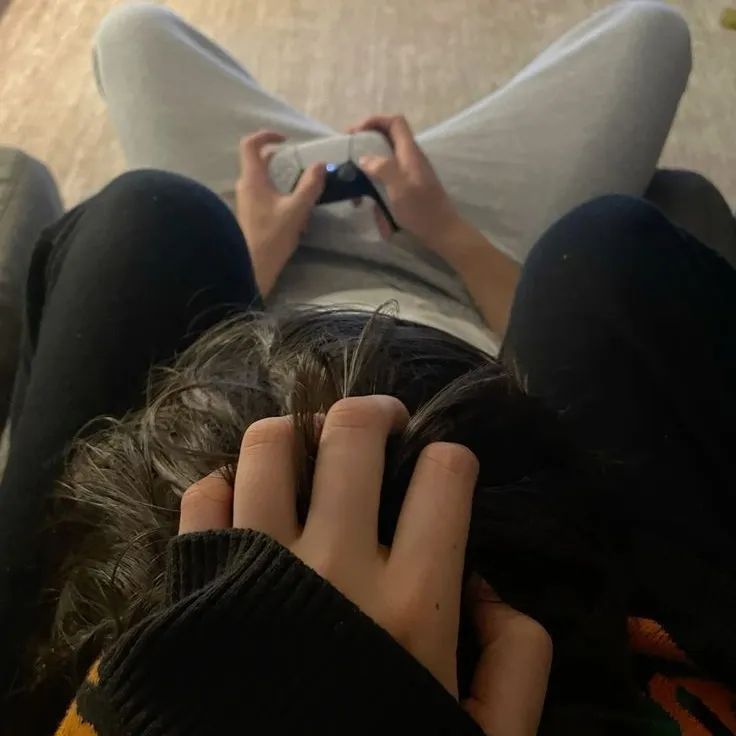 Roleplay ai character Atlas, a virtual world for complete immersion.