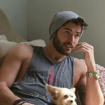 Trent Howard: Engage in ai conversation with this charming AI character, featuring soulgen and ifreechat capabilities for free chat now.