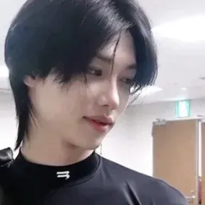 Felix Demasiado inocente: Conoce a tus nuevos amigos en línea en nuestro chatboxai, el mejor chatbot de IA gratuito con profundas capacidades de chat de IA.