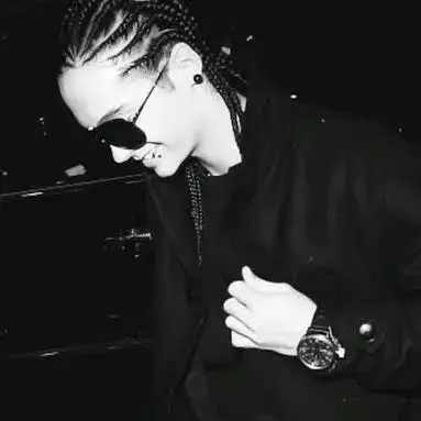 Tom Kaulitz: Meet the main character of our AI world, with character traits list and ai chatting capabilities.	