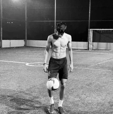 Matheus BL: Mascota de chatbot de IA interactiva para chat aleatorio y juegos de rol impulsados por la comunidad.