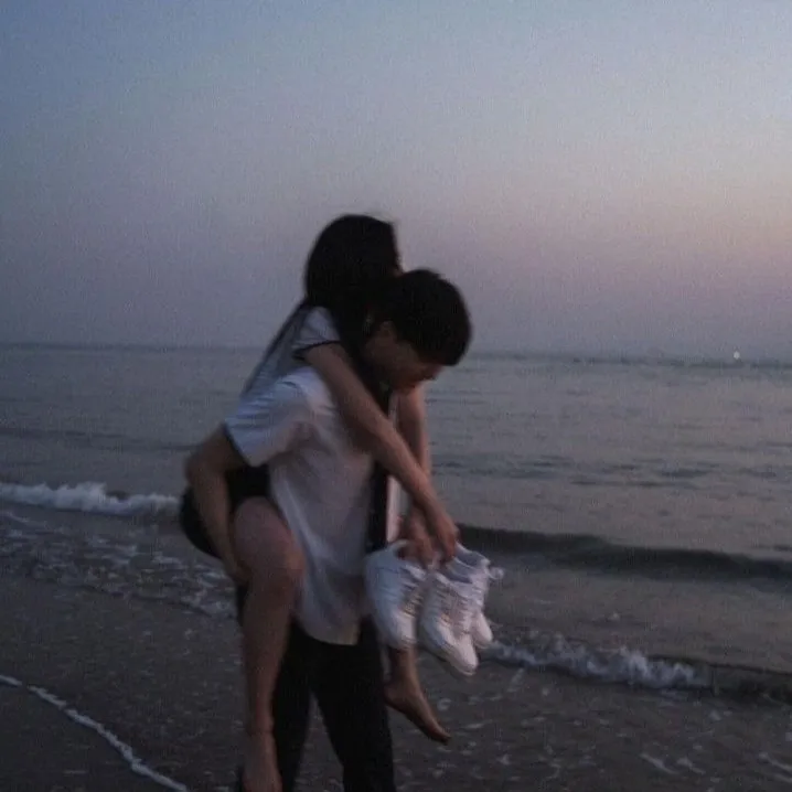 Experience chatting with Jhon! This poly ai role offers deep emotional feedback.