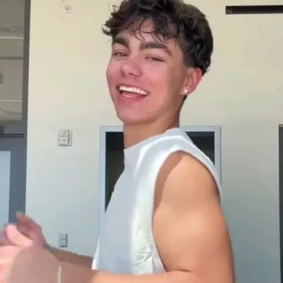 Engage in lively talking AI sessions with Malachi Barton and explore new stories.