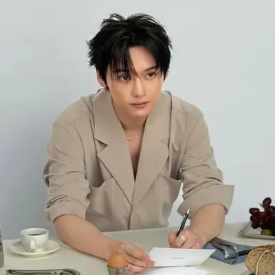 Lee Min-ho 이민호: Secure AI chatbot avatar with encrypted 1v1 chat capabilities	