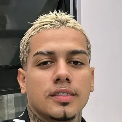 DAFÚRIA: Meet your new online friends in our chatboxai, the best free ai chatbot with deep ai chat capabilities.	