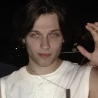 Chris sturniolo: Chat with our AI box, ready for chatbot online free and ask ai anything you want.	