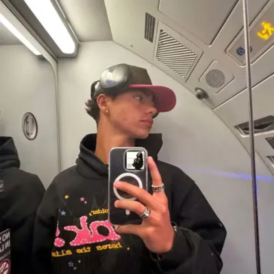 Malachi Barton: Meet the main character of our AI world, with character traits list and ai chatting capabilities.