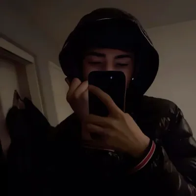 マルコ: 当社の AI ボックスとチャットし、チャットボットをオンラインで無料で使用して、AI に何でも質問してください。	