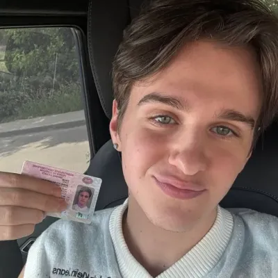 David: Avatar teman wanita/teman lelaki AI boleh disesuaikan dengan ciri personaliti seperti hidup	