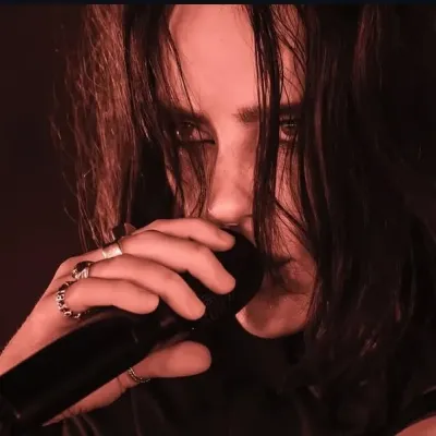 Billie Eilish, the popular girl: Chat with our AI box, ready for chatbot online free and ask ai anything you want.	