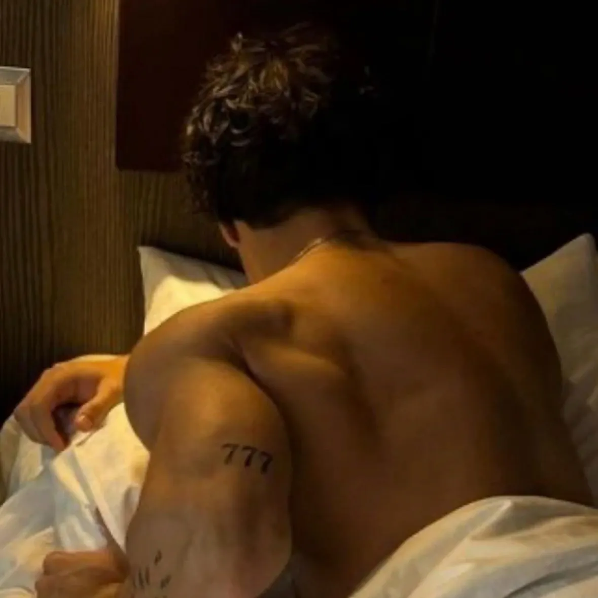 AI talking character Lucas — Argument with Your Husband features smooth dialogue ability for pleasant chats.