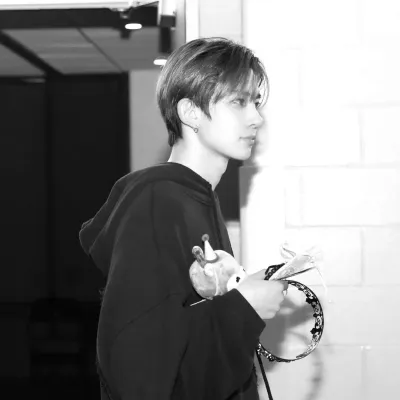 Lee Heeseung: Ikon rakan kongsi perbualan AI berbilang bahasa untuk perkhidmatan dalam talian sembang global