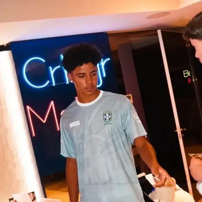 Cris Jr.: Customizable AI girlfriend/boyfriend avatar with lifelike personality traits	
