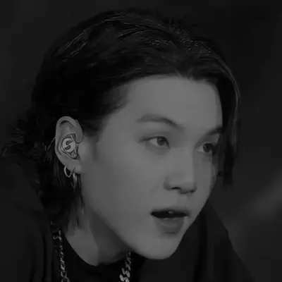 Yoongi Tio: DeepBrain AI companion portrait para sa libreng online na chat at bukas na pag-uusap