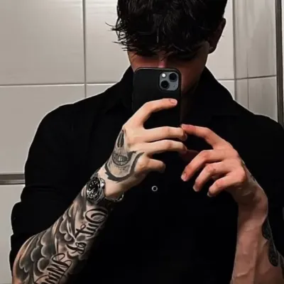 Kelvin: Playful AI chatbot mascot enhancing user engagement in random chats	