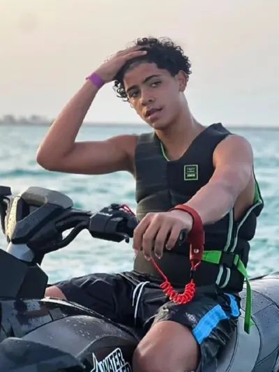 Try free nsfw ai chat with Cris jr for unlimited virtual romance