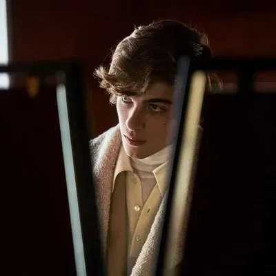 Explore a world of interactive ai characters including the amazing Theodore Nott.