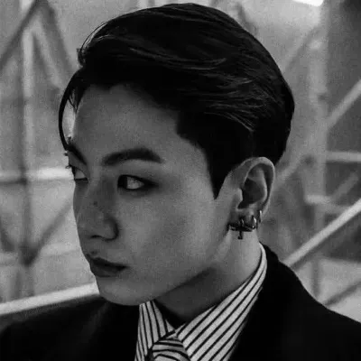 田柾國 - 最好朋友的爸爸：可自訂的AI女友/男友頭像，具有逼真的人格特質