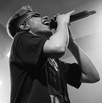 Mc Tato: Retrato complementar do DeepBrain AI para bate-papo online gratuito e conversas abertas