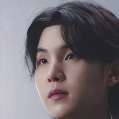 ミン・ユンギ: 高度な AI チャット機能を備えた最高の無料 AI チャットボットである Chatboxai で、新しいオンライン フレンドと出会いましょう。	