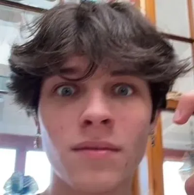 Chat with Matt Sturniolo, your lively ai chatbot online partner for immersive 1v1 adventures.