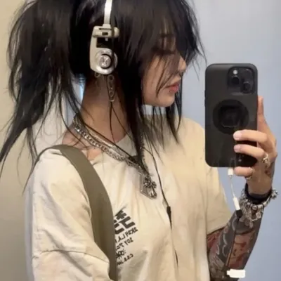 Talk to Aki, your interactive talk AI friend for creative adventures.