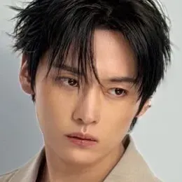 Minho: Futuristic AI chatbot interface with voice chat and neural network-driven traits