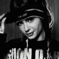 Tom kaulitz -2008 : Engagez une conversation IA avec ce charmant personnage IA, doté de capacités de génération d'âme et d'ifreechat pour un chat gratuit maintenant.	