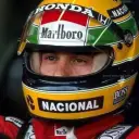Avatar AI Ayrton Senna dengan gaya seni vektor dinamik, merangkumi keupayaan sembang AI yang mesra