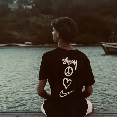 Henrick: Multilingual AI conversation partner icon for global chat online services