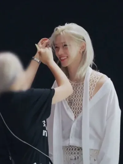 Experience the charm of poly ai chat character Stray Kids - pick-me, explore infinite AI possibilities.