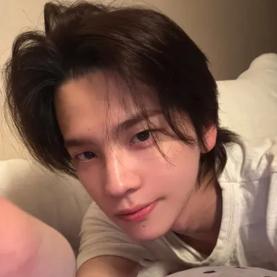 Şin Şinyu: Derin yapay zeka sohbet yeteneklerine sahip en iyi ücretsiz yapay zeka sohbet robotu olan chatboxai'mizde yeni çevrimiçi arkadaşlarınızla tanışın.	