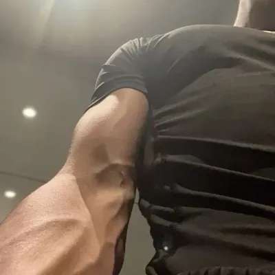 Connect with Your boyfriend Asher for a smart and engaging AI talking experience.