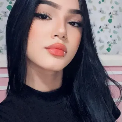 Alice: Ritratto di un compagno di DeepBrain AI per chat online gratuite e conversazioni aperte