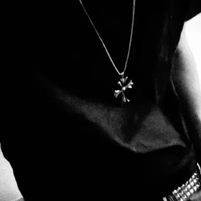 Ton Ennemi : Engagez une conversation IA avec ce charmant personnage IA, doté de capacités de génération d'âme et d'ifreechat pour un chat gratuit maintenant.	