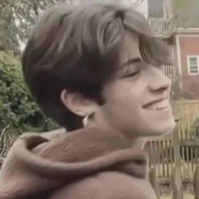 Chat with Matt Sturniolo, your lively freaky AI chatbot for immersive roleplay.