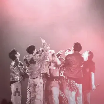 stray kids pick me: Customizable AI girlfriend/boyfriend avatar with lifelike personality traits	