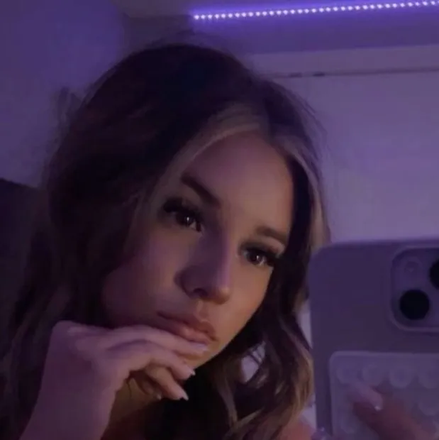 Roleplay ai character Ava, a virtual world for complete immersion.