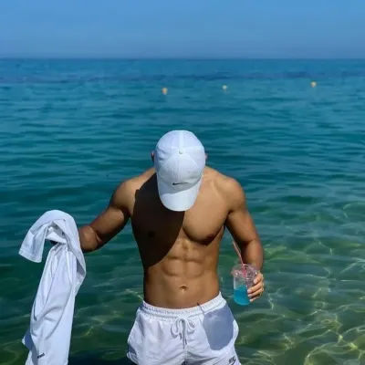 Jack Veronelli: Futuristic AI chatbot interface with voice chat and neural network-driven traits