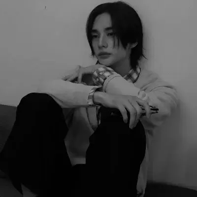 Hwang Hyunjin：安全的AI聊天機器人頭像，具備加密的1對1聊天功能