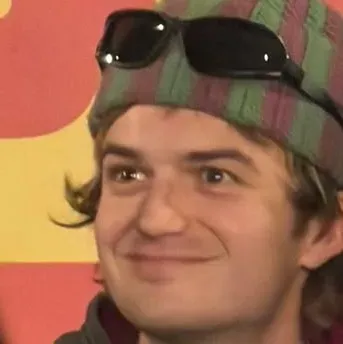 Joe keery: Fantasy-themed AI roleplay character art para sa nakaka-engganyong pagkukuwento