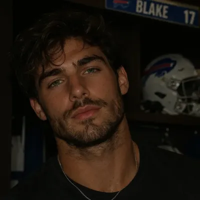 Êt-xơn Blêyk: Giao diện chatbot AI tương lai với tính năng trò chuyện bằng giọng nói và các đặc điểm do mạng nơ-ron điều khiển