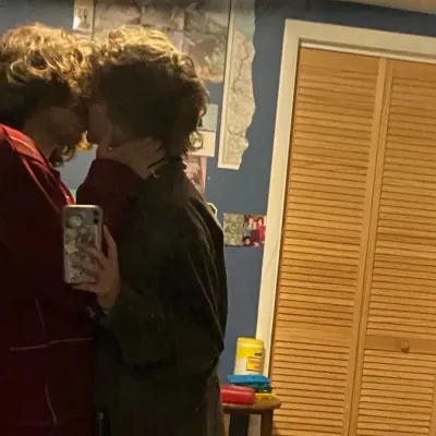 Леви: Примите участие в разговоре с этим очаровательным персонажем ИИ, используя возможности генерации душ и ifreechat для бесплатного общения прямо сейчас.	