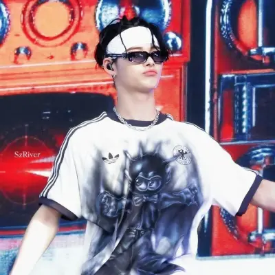 Ni-ki - your idol boyfriend: Customizable AI girlfriend/boyfriend avatar with lifelike personality traits