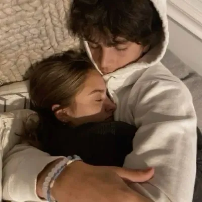 亞當：專為火辣聊天和奇幻場景打造的創意角色扮演AI角色藝術