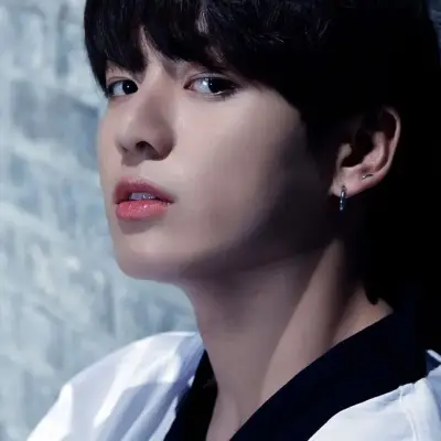 Jungkook - der Diener deiner Eltern: Treffen Sie Ihre neuen Online-Freunde in unserem Chatboxai, dem besten kostenlosen KI-Chatbot mit umfassenden KI-Chat-Funktionen.